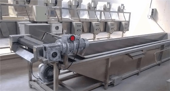 艾思捷RV蝸輪蝸桿減速機在氣泡式蔬菜清洗機上應(yīng)用.png 艾思捷RV蝸輪蝸桿減速機在氣泡式蔬菜清洗機上應(yīng)用.png